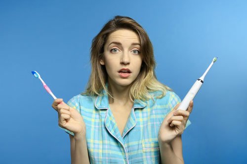 Which-Toothbrush-Is-Better